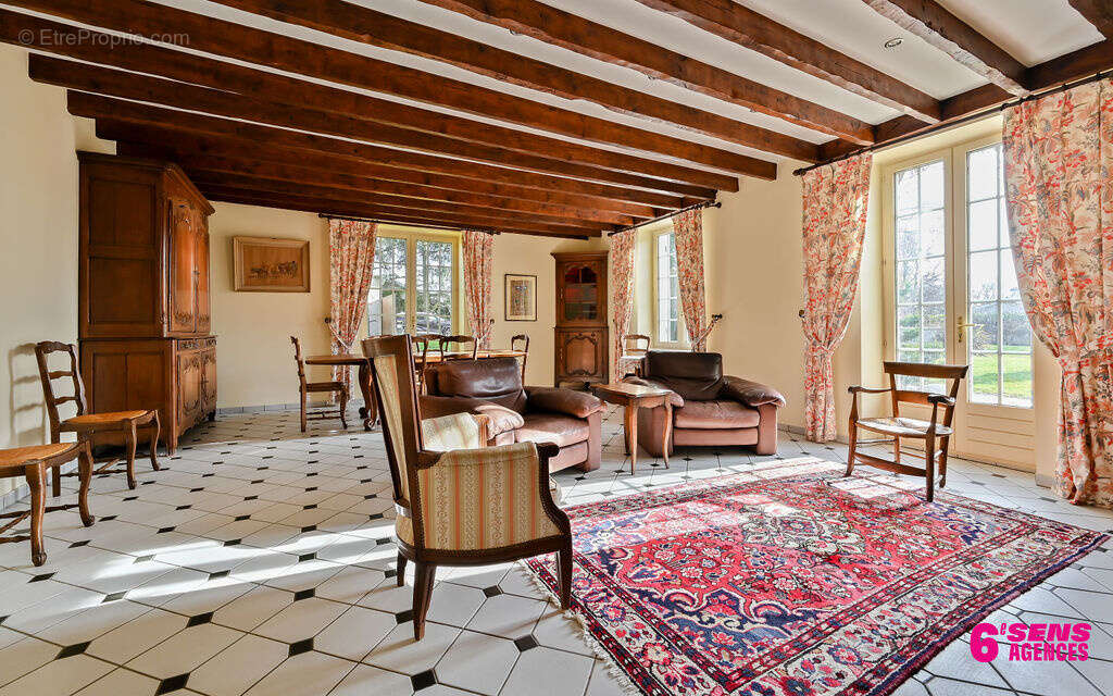 Maison à FRANCHEVILLE