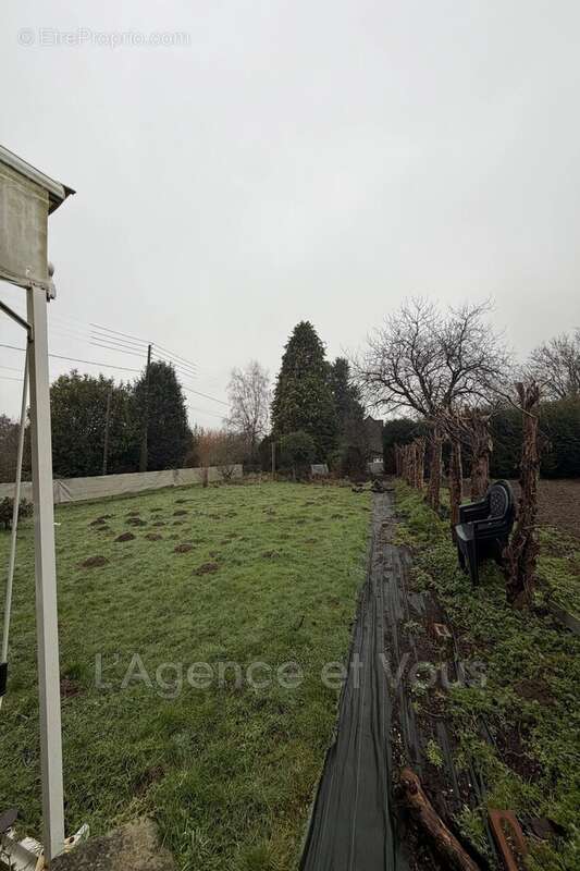Maison à LE TRONCHET
