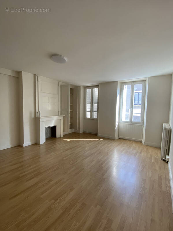 Maison à MONTEREAU-FAULT-YONNE