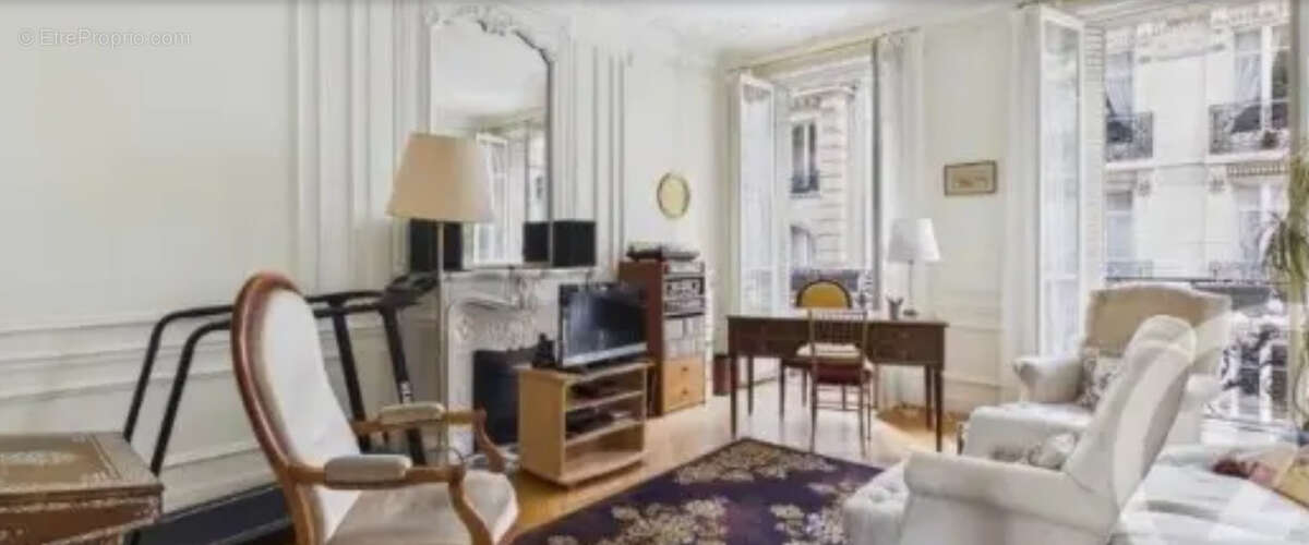 Appartement à PARIS-17E
