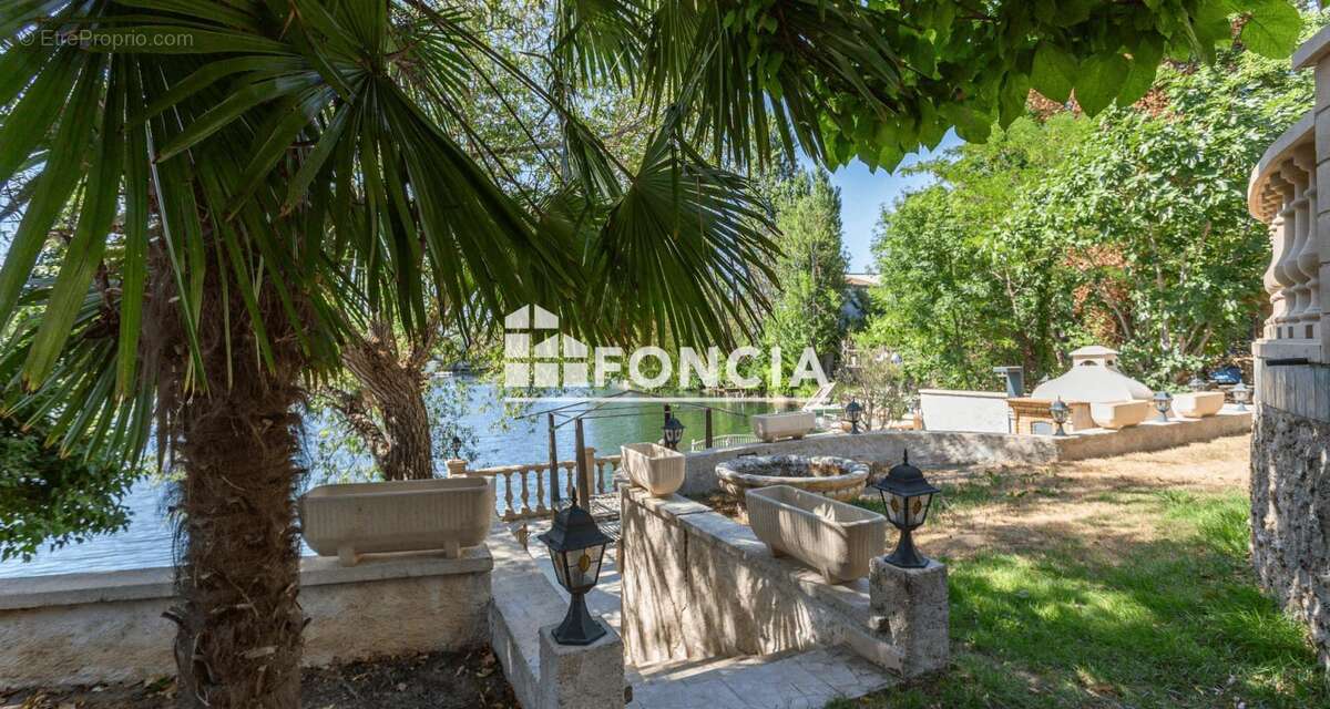 Maison à VIRY-CHATILLON