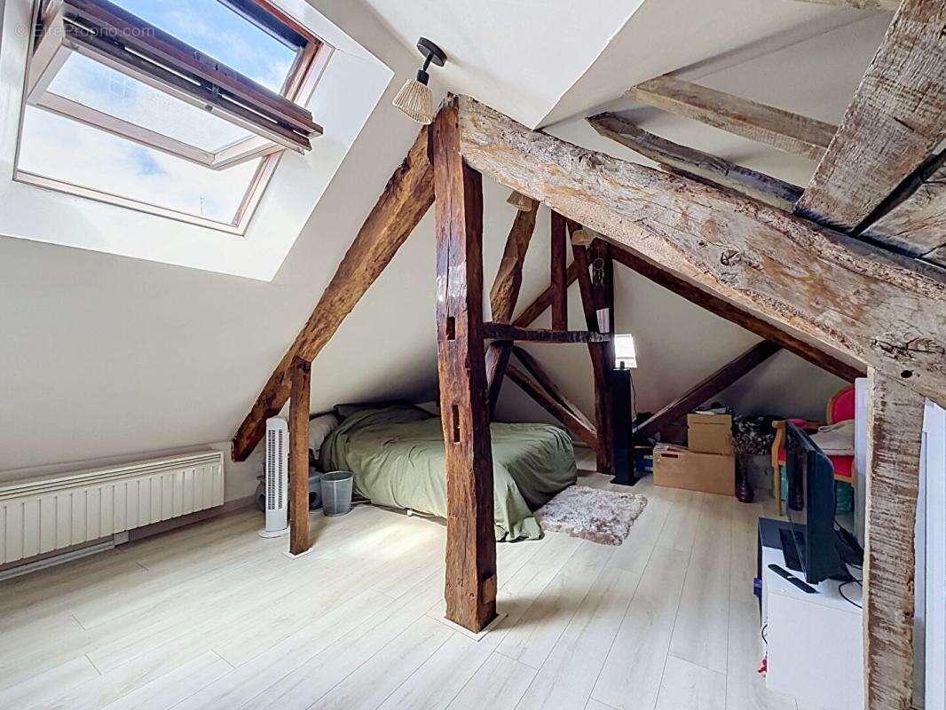 Duplex de charme - centre historique - photo 9