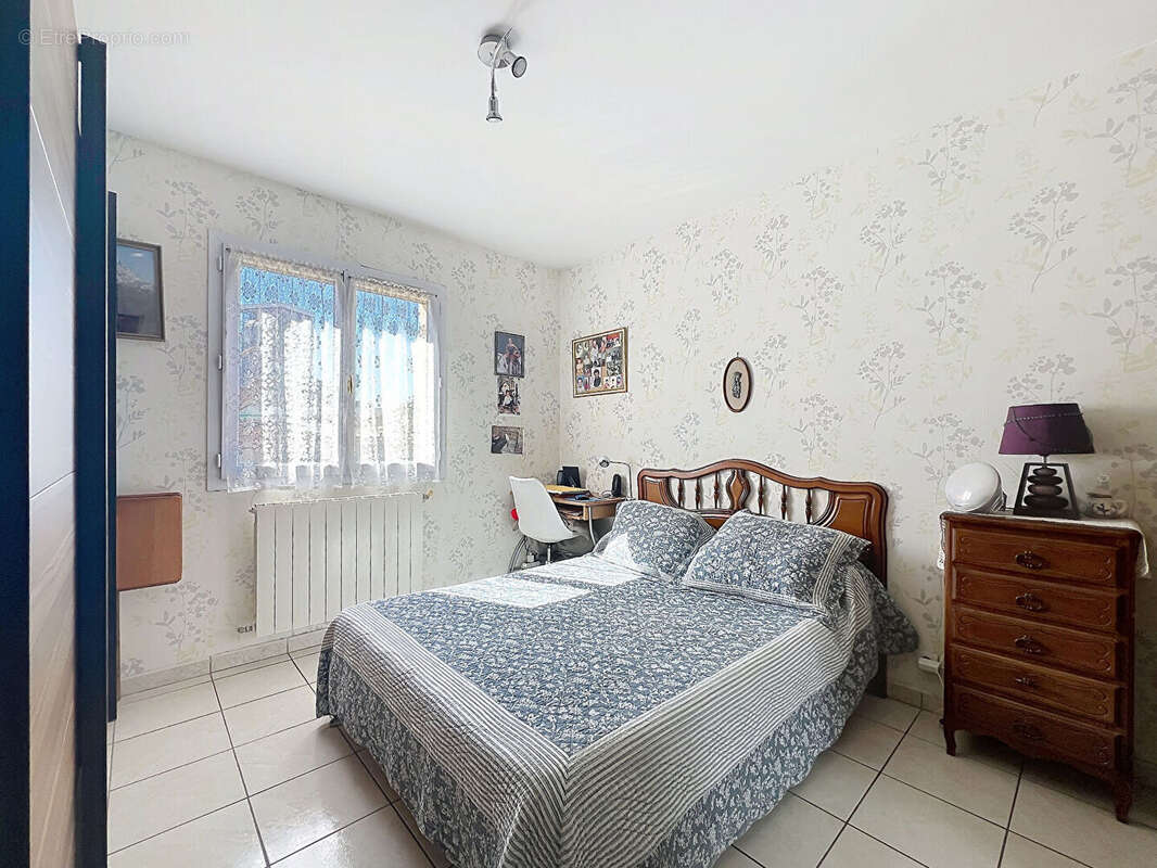 Maison à MEYREUIL