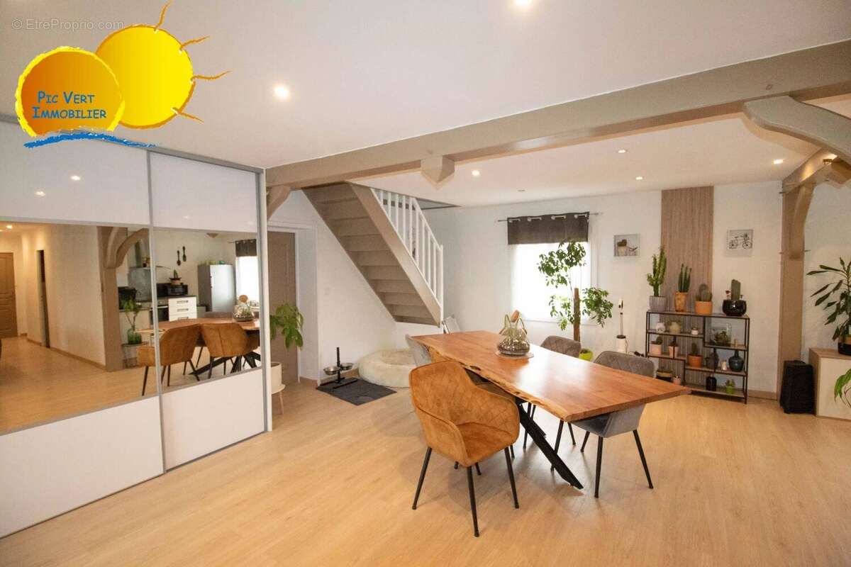 Maison à COLLONGES-LES-PREMIERES