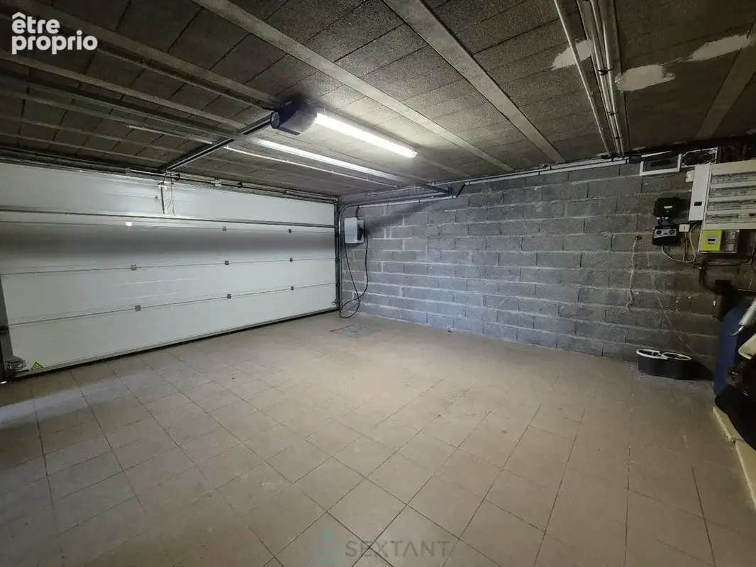 Belles prestations : Maison 5 chambres, garage, piscine, jardin paysagé - photo 11