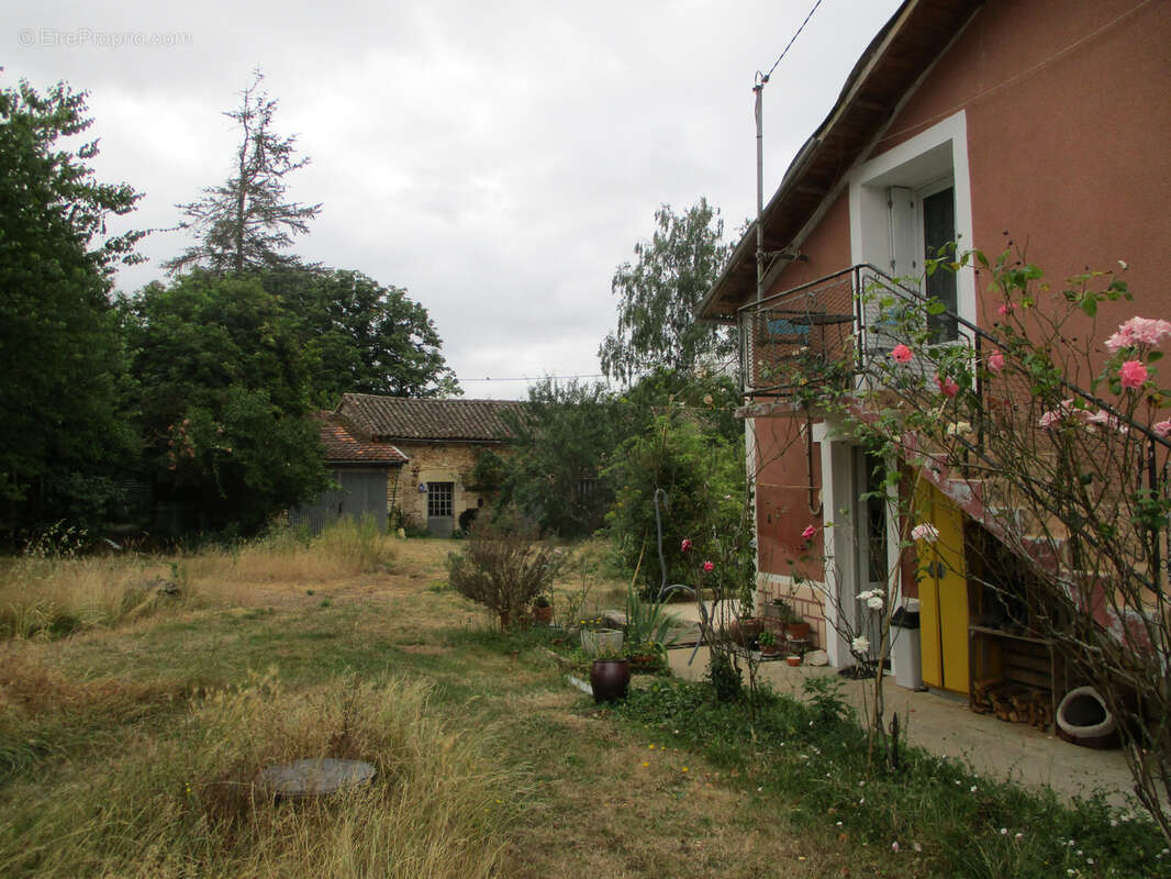 Maison à ROM