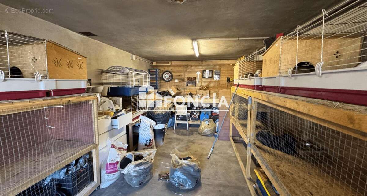 Maison à ONET-LE-CHATEAU