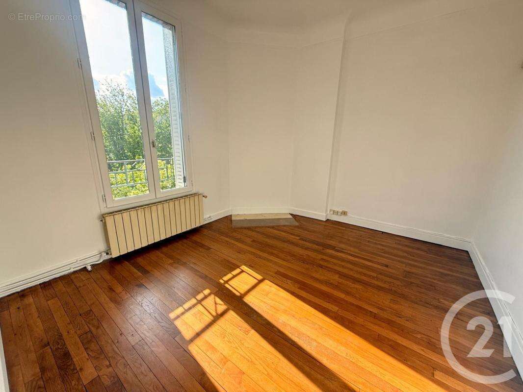 Appartement à FONTENAY-SOUS-BOIS