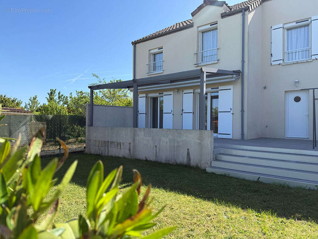 Maison à SAINT-BENOIT