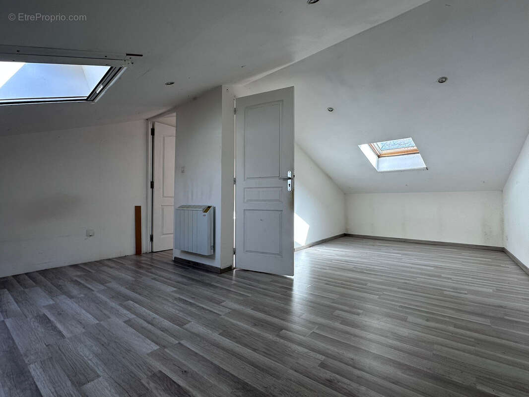 Maison à VILLEGOUGE