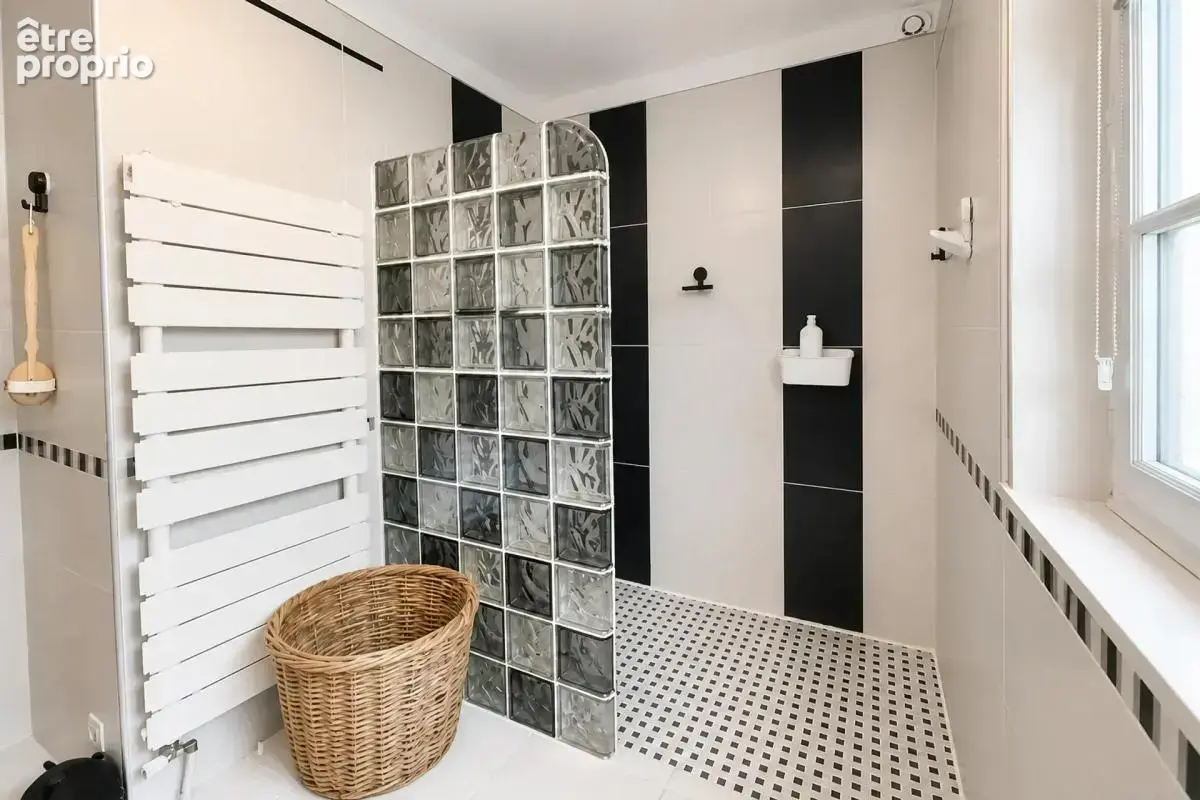À vendre – gacé  joli pavillon familial 141 m² – dpe b - photo 8