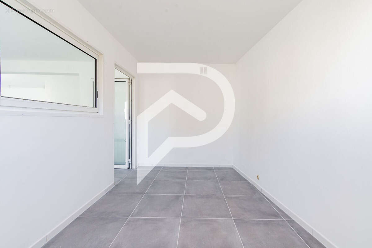 Appartement à MARSEILLE-7E