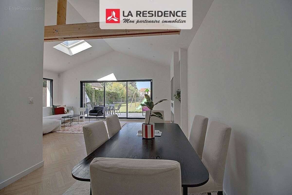 Maison 138 m² à Orgeval  - photo 3