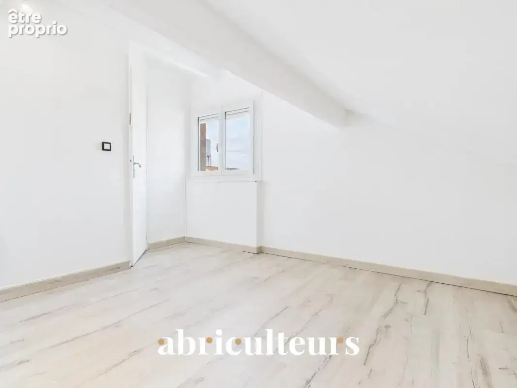 Maison familiale dans un confort moderne avec piscine intérieure en vente à Rillieux-la-Pape (69140) - photo 16