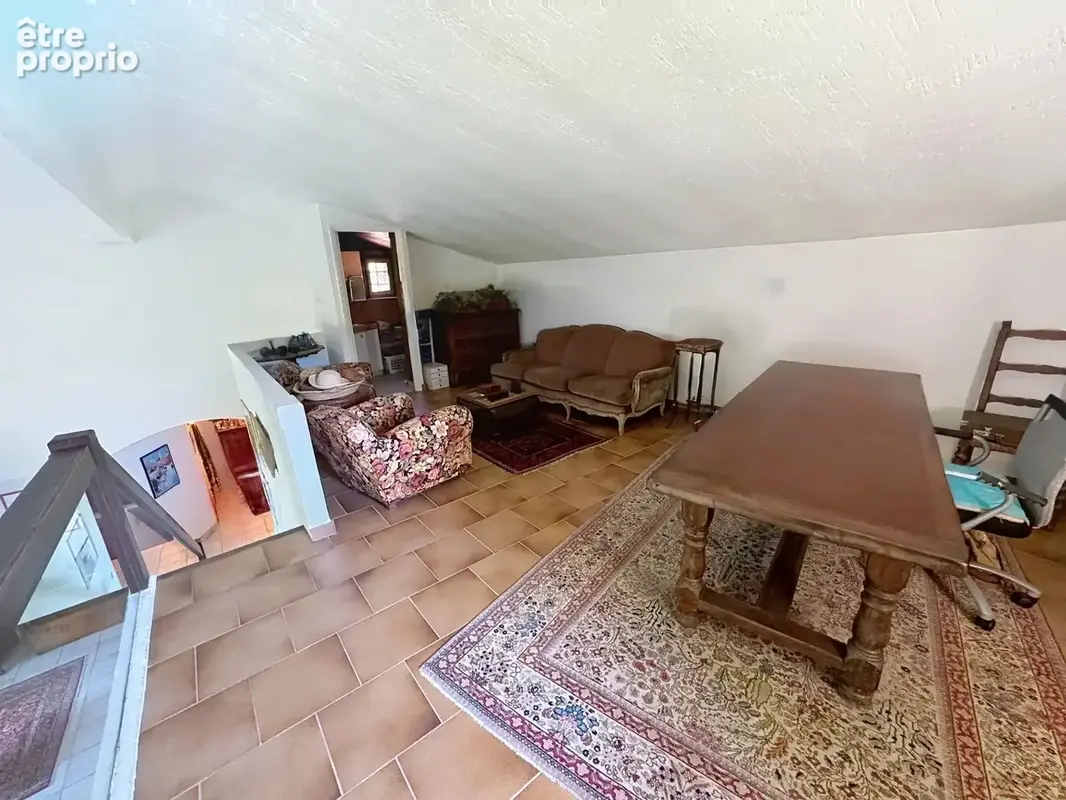 Mougins – Vue imprenable sur le vieux village – Villa 235 m² sur 3 500 m² de terrain plat, piscine et dépendance - photo 22