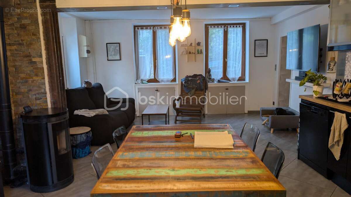 Maison à LA CELLE-SUR-MORIN