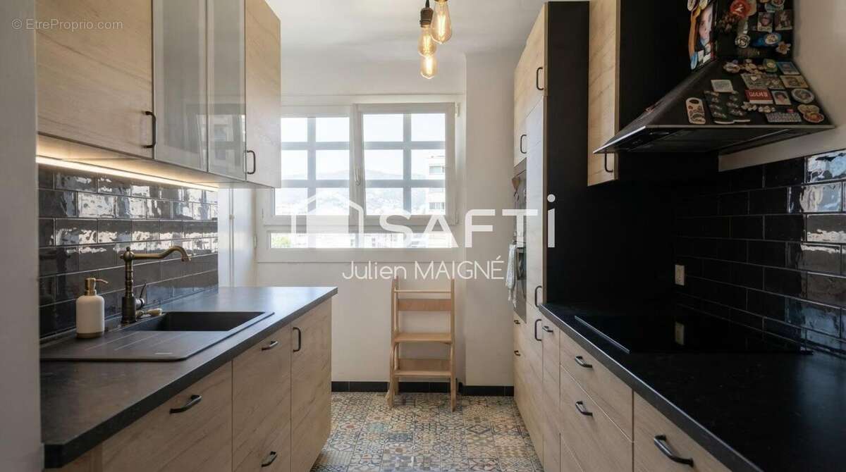 Appartement 74 m² à Toulon  - photo 5