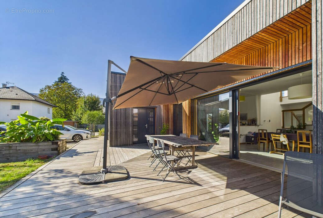 Maison à VIVIERS-DU-LAC