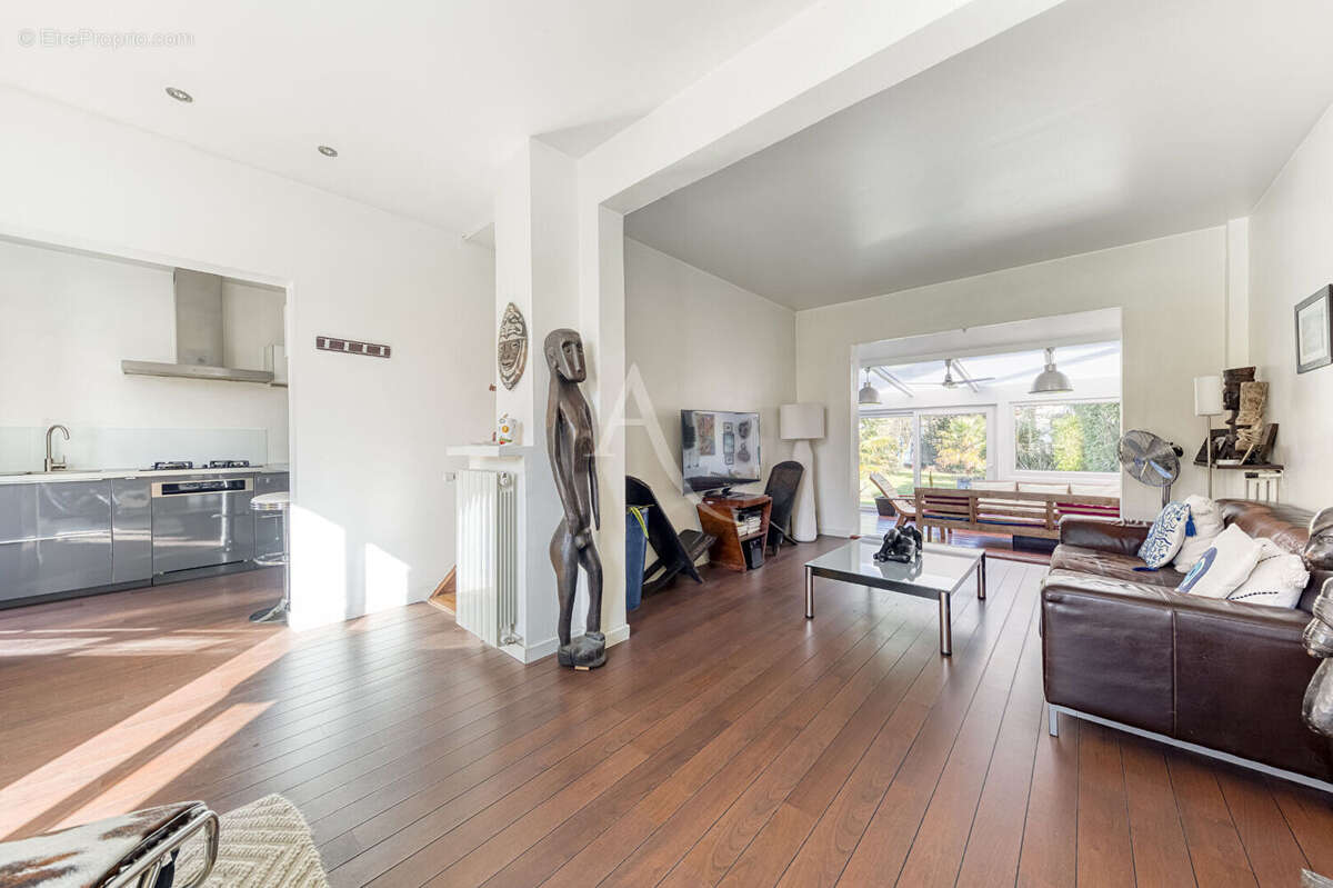 Maison à CHAMPS-SUR-MARNE