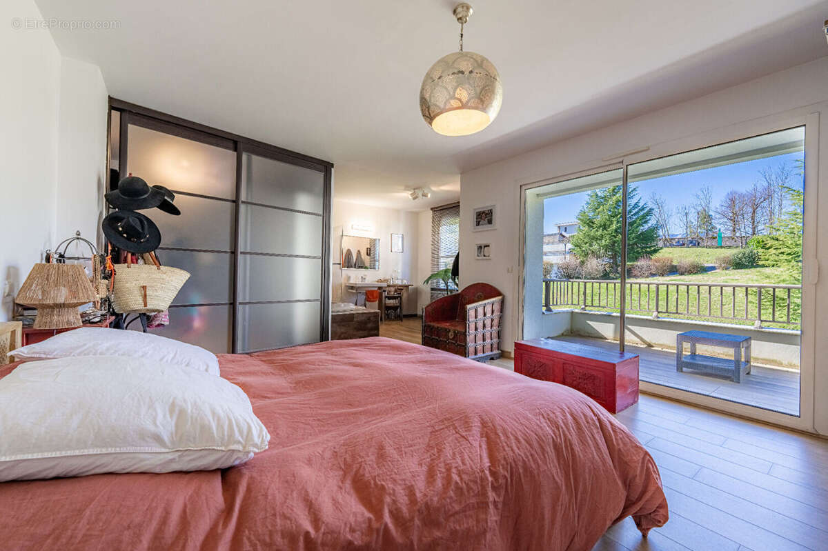 Appartement à JACOB-BELLECOMBETTE