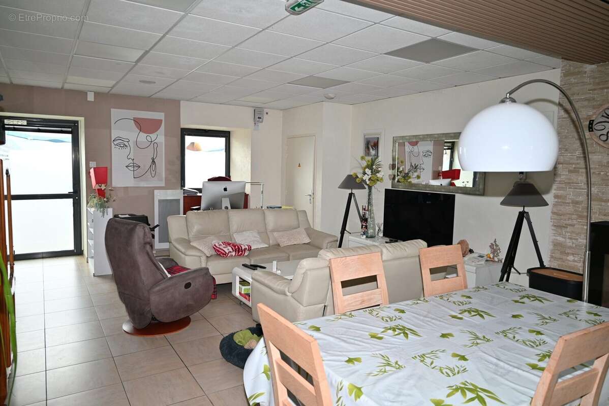 Maison 153 m² à Saint-Nicolas-Du-Pelem  - photo 2