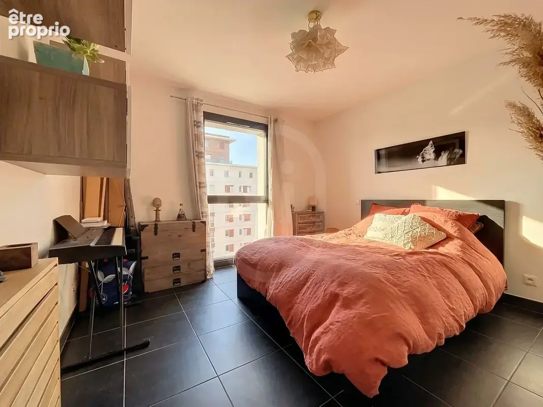MONTPELLIER - Superbe T3 de 76 m² - port marianne - terrasse de 27 m² - photo 9
