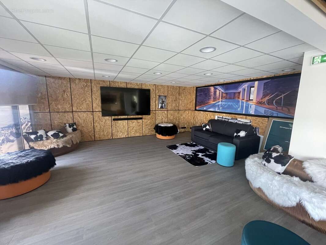 Appartement à SAINT-LAURENT-DU-VAR