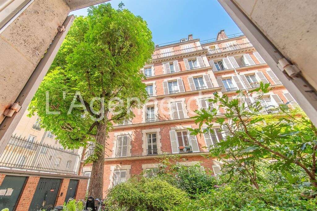 Appartement à PARIS-7E