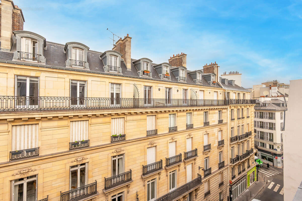 Appartement à PARIS-8E