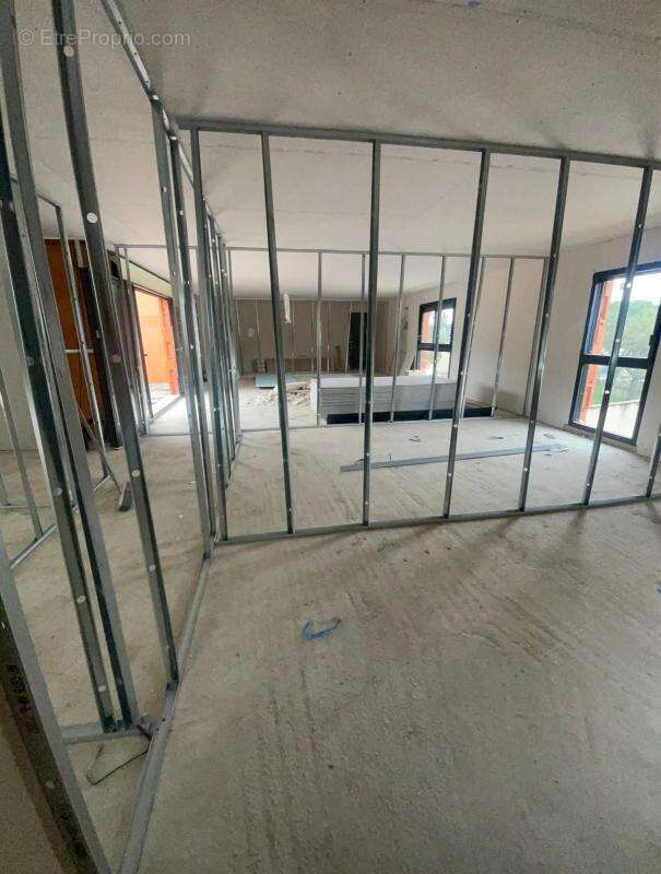 Maison à BAGNOLS-SUR-CEZE