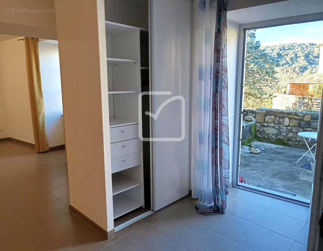 Appartement à SAINT-MAURICE-D'IBIE