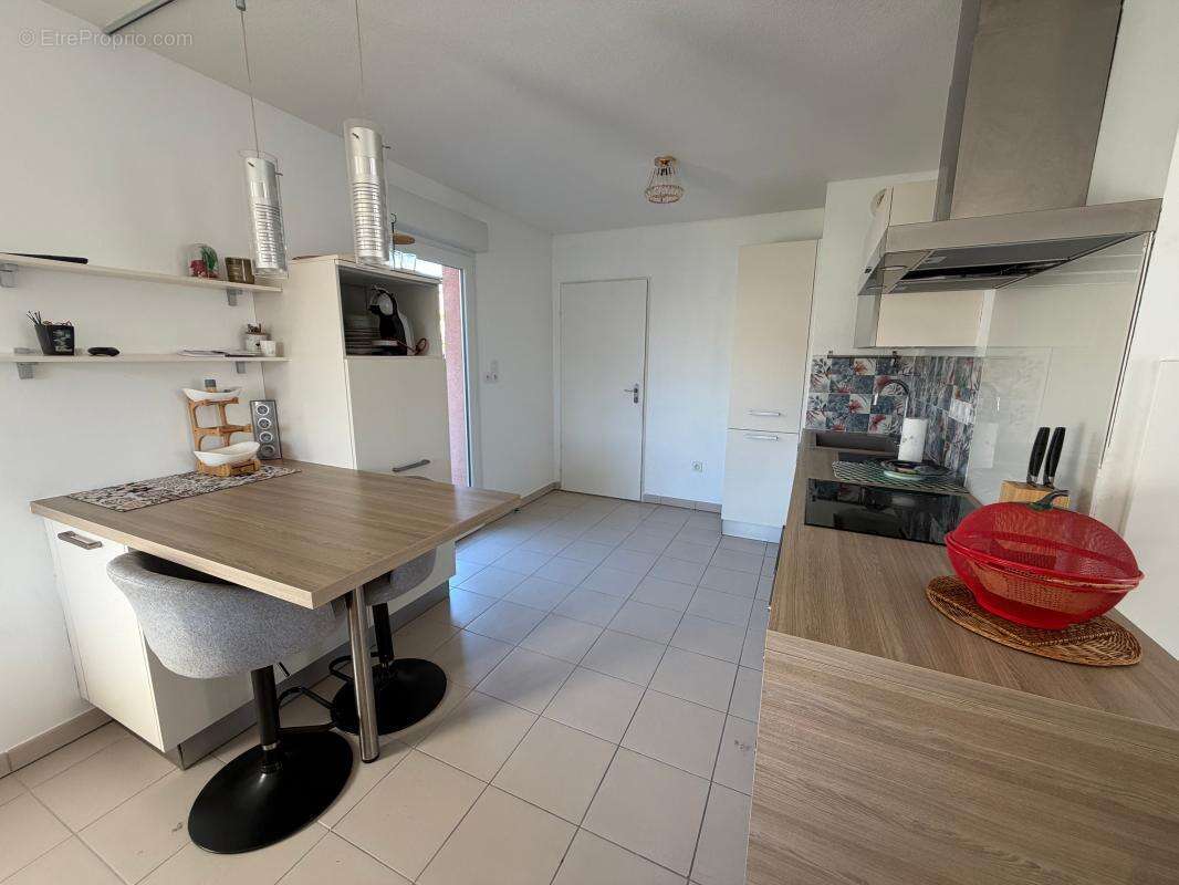 Maison à LA SALVETAT-SAINT-GILLES