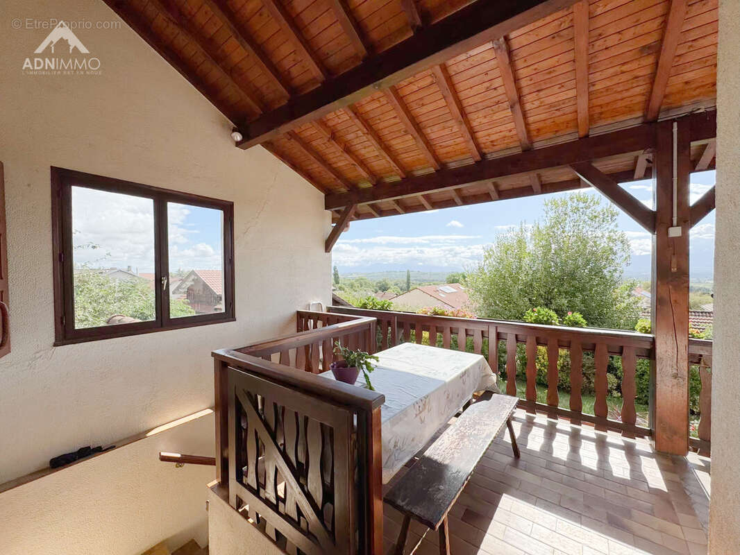 Maison à THOIRY