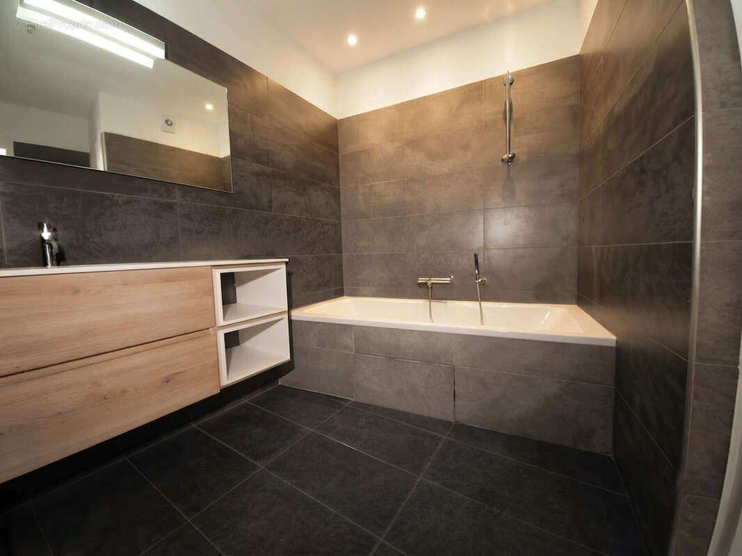 Appartement idéalement situé à proximité du port de Bonifacio - photo 15