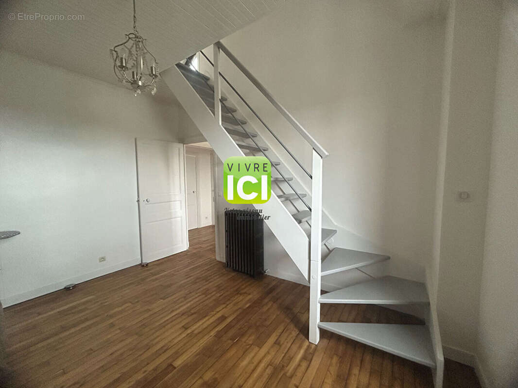 MISSILLAC - Maison de Maître en plein coeur de ville - 210 m² - Jardin remarquable - photo 11