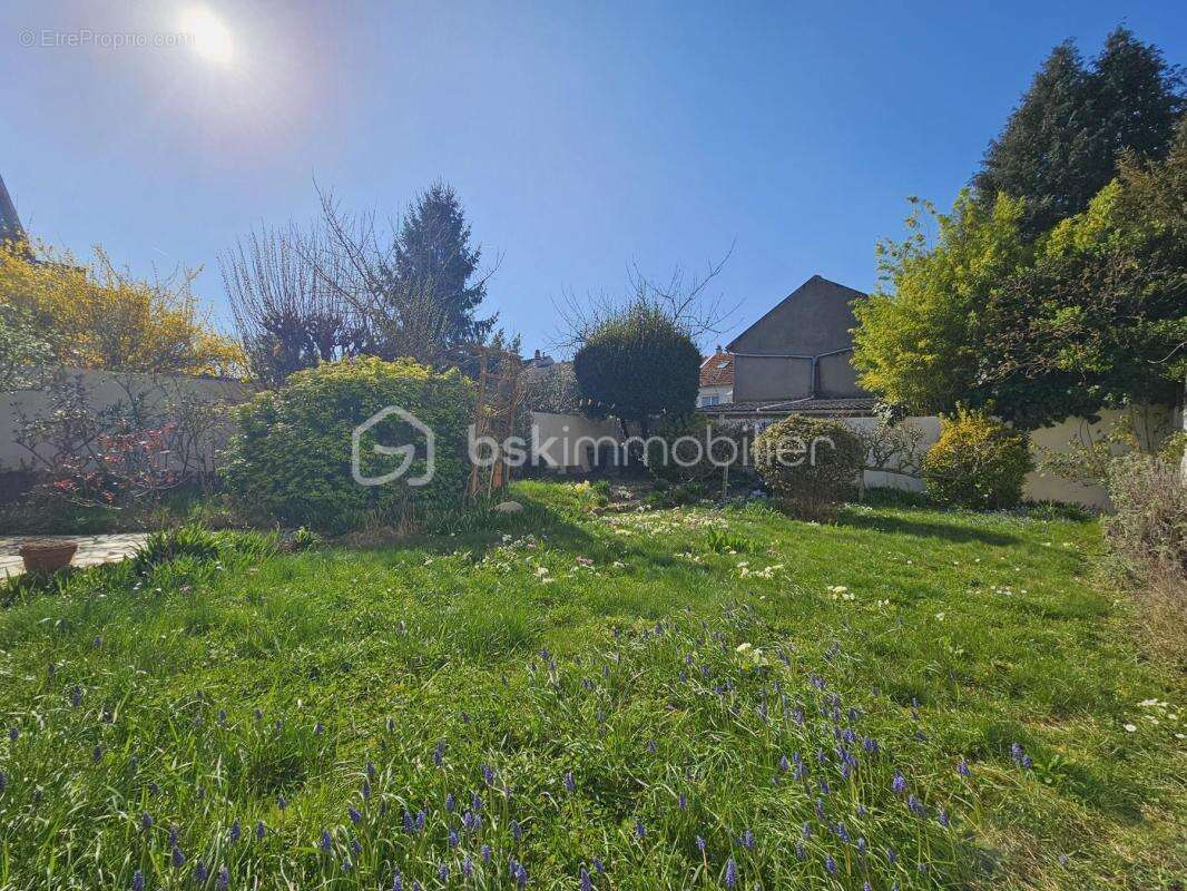 Pavillon possible 2 logements et 4 chambres 156m² garage jardin 340m² - photo 3