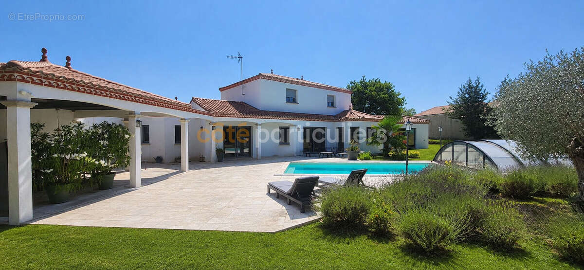 La roche-sur-yon -- maison 9 pieces -- 245 m2 -- jardin -- double garage -- grange - photo 15