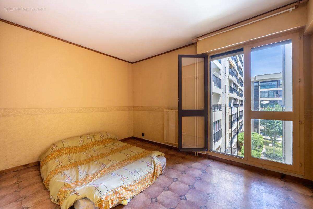 Appartement à LES MUREAUX