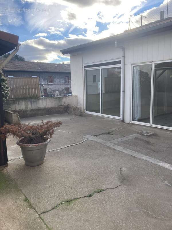 Appartement à SAINT-ETIENNE