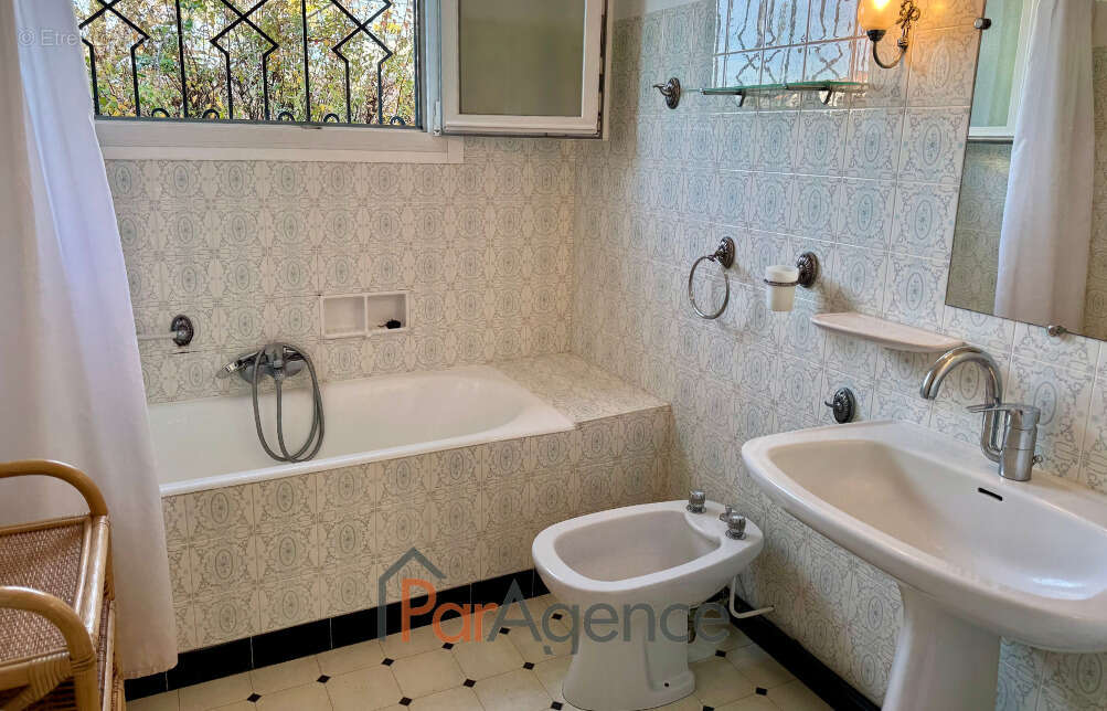 Maison à VAUX-SUR-MER