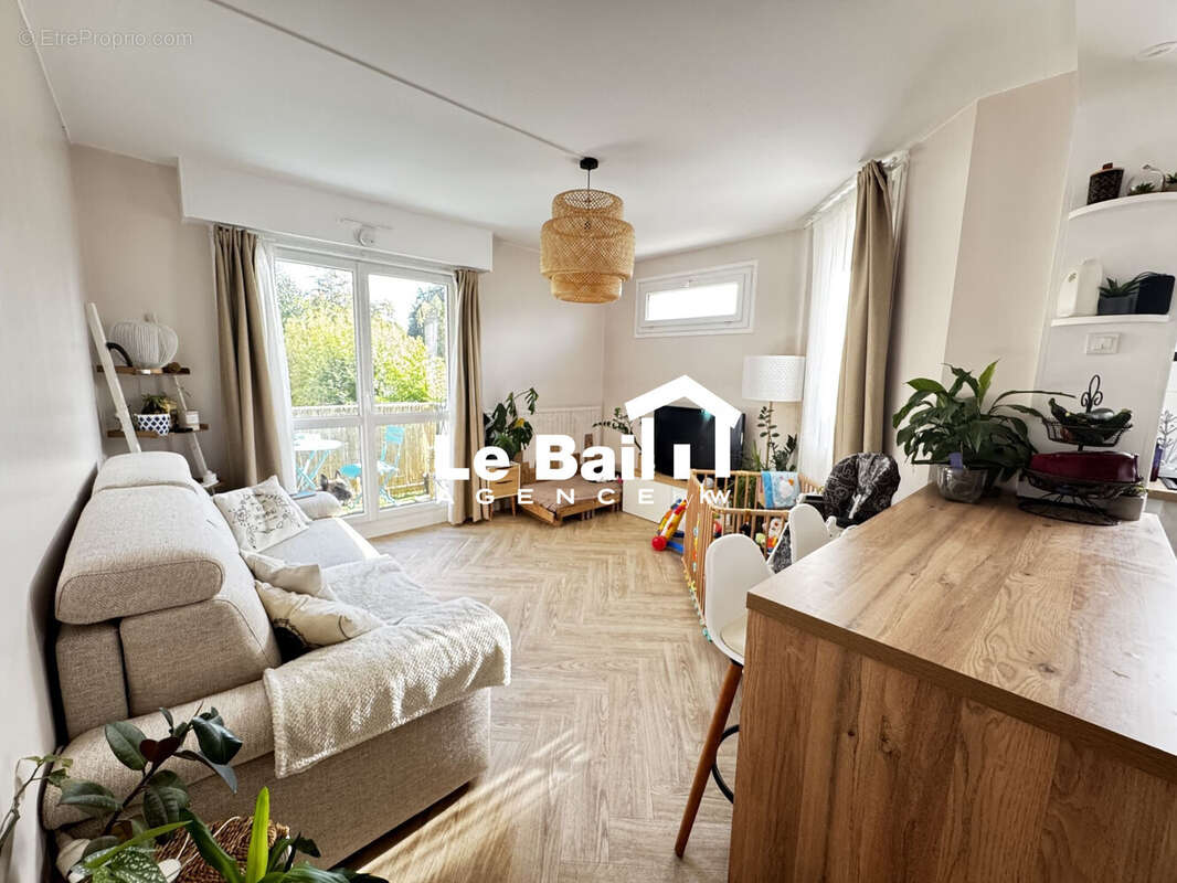 Appartement 42 m² à Osny  - photo 5