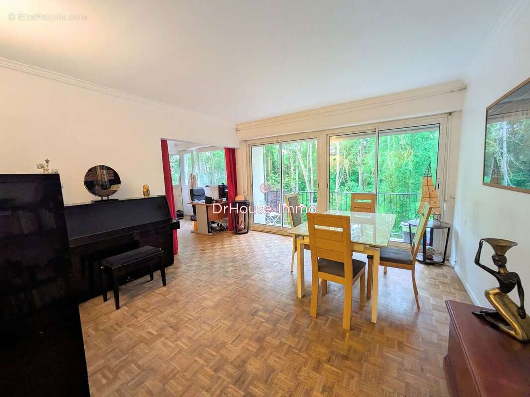 Appartement à VERNEUIL-SUR-SEINE