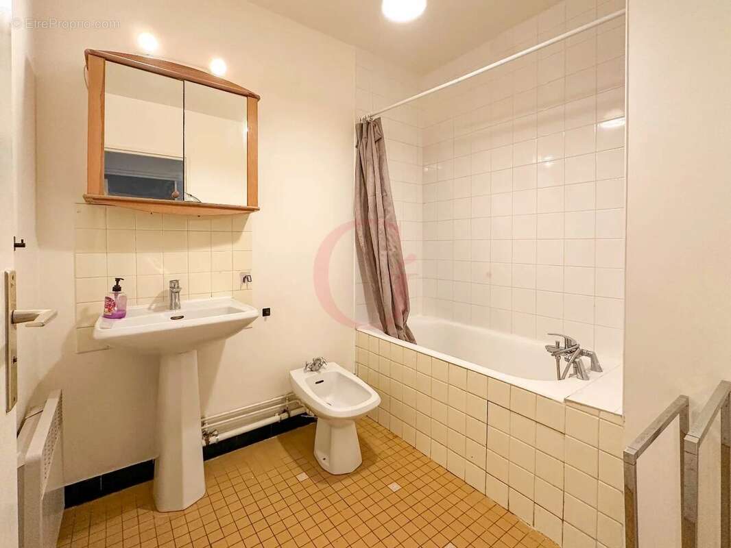 Appartement à BOURG-LA-REINE