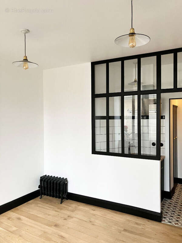 Local commercial Paris 21 m2 - photo 4
