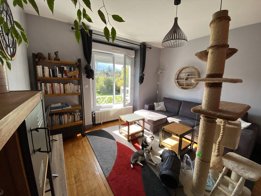 Appartement à COGNIN