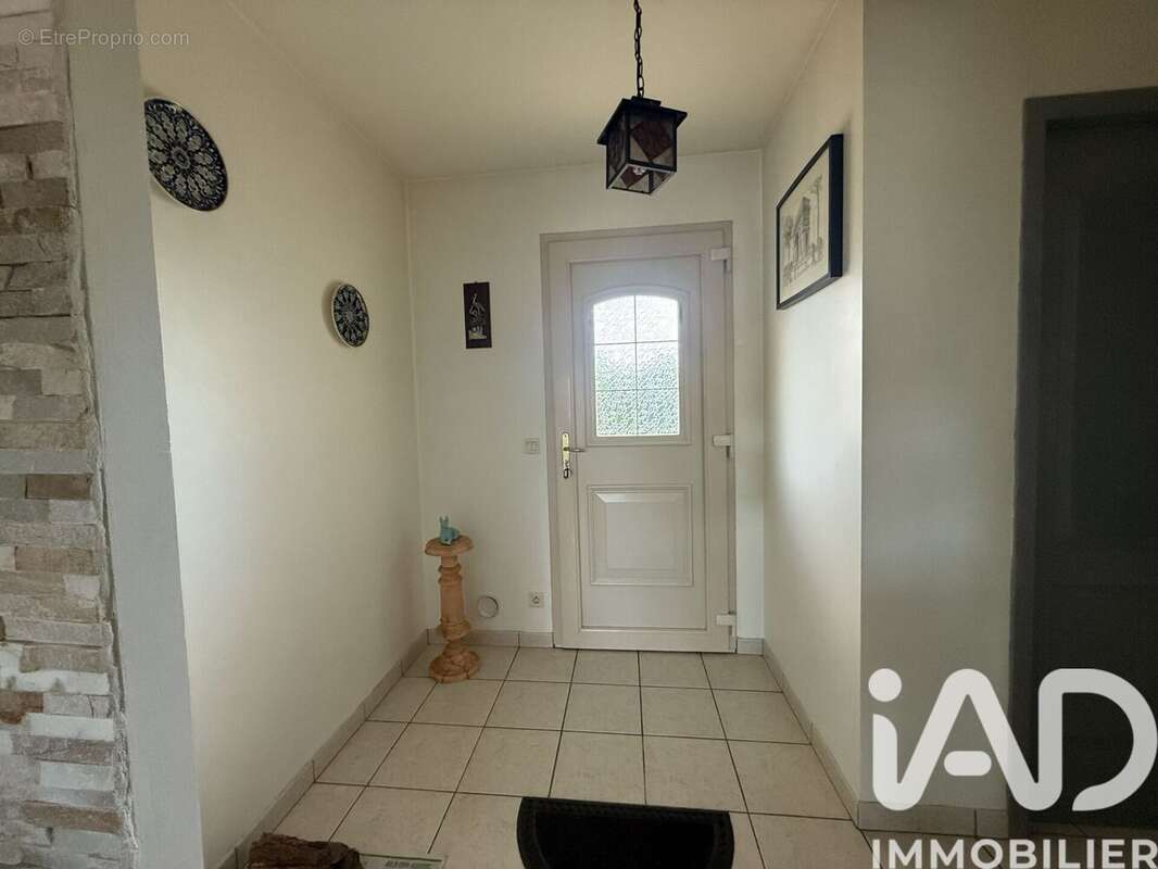 Maison 109 m² à Saint-Agne  - photo 4