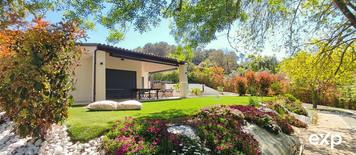 Maison à ROQUEFORT-LES-PINS