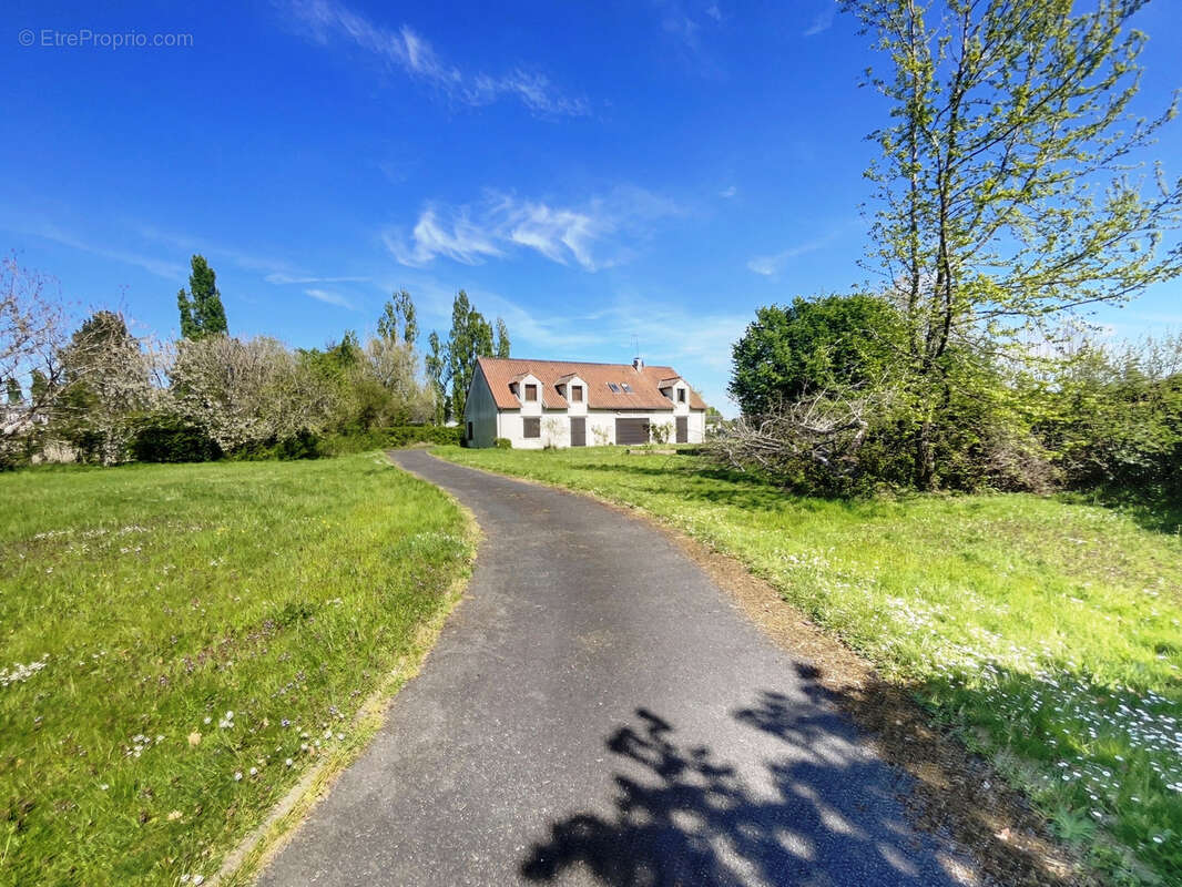 Maison à MIGNALOUX-BEAUVOIR