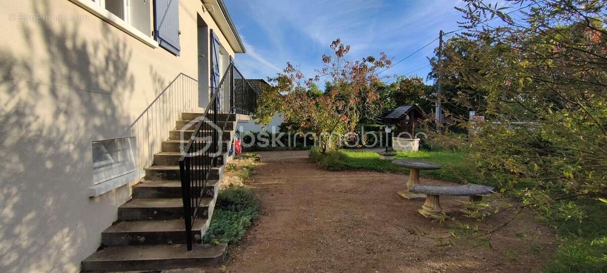 Maison à VARENNES-VAUZELLES