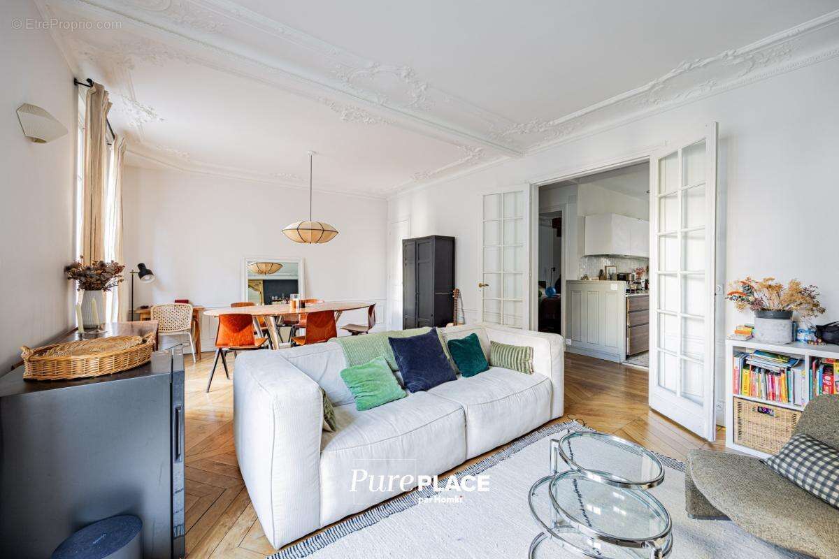 Appartement à PARIS-16E
